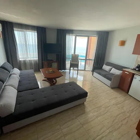 Beachfront With Panoramic Sea View Sunny Appartement